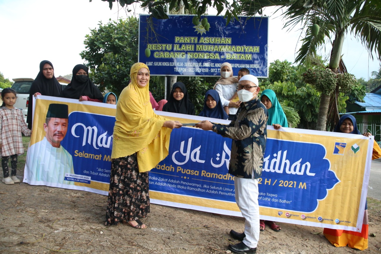 Awali Rangkaian Kegiatan Ramadhan, BP Batam Serahkan Santunan ke Panti Asuhan (hms)