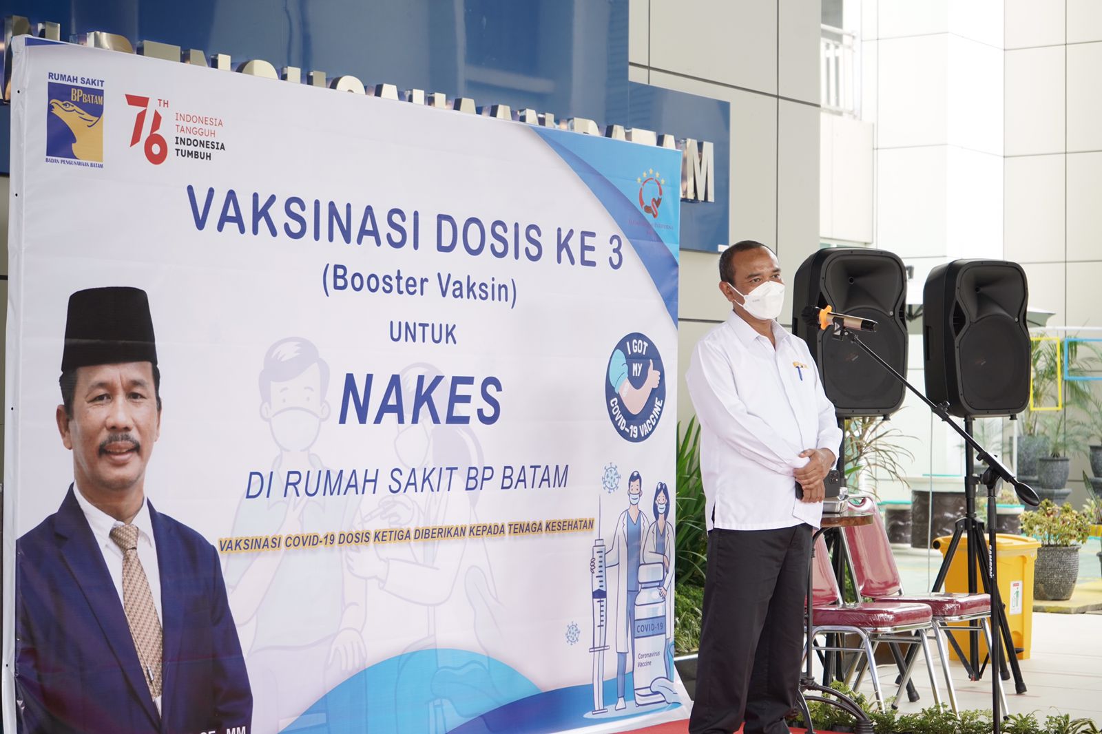 Vaksinasi Dosis Ketiga bagi Para Nakes RSBP Batam Dimulai (foto : hms)