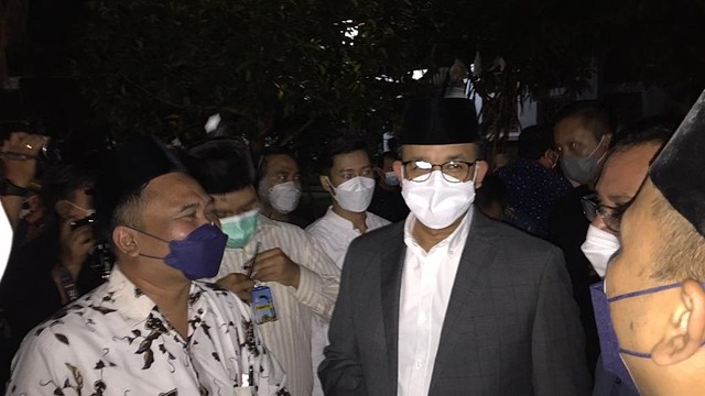 Detik-detik Anies Disambut Gema 'Presiden' di Masjid UGM (foto : int)