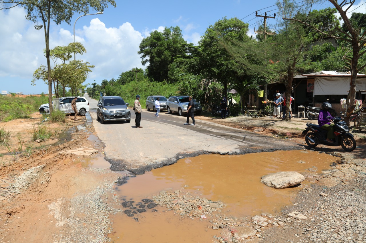 Jalan Rusak, Industri Kabil Sampaikan Keluh Kesah ke BP Batam (foto : hms)