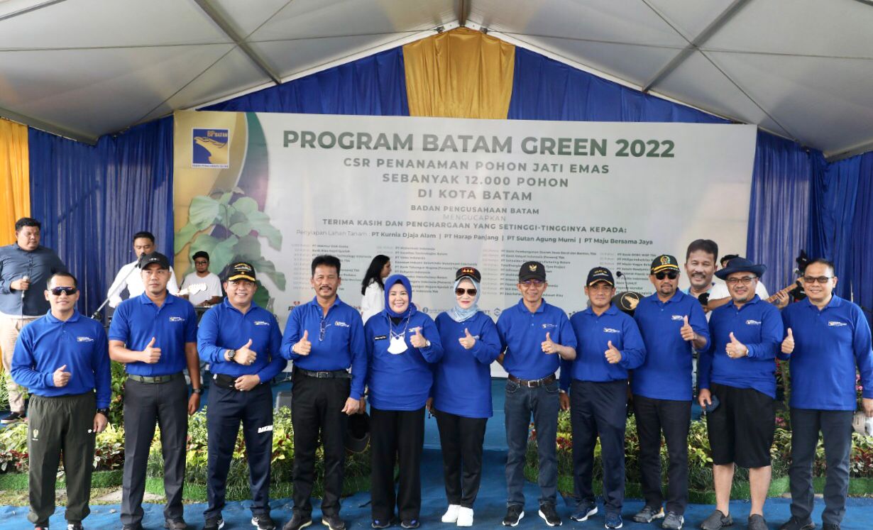 Hijaukan Kota Batam, BP Batam Mulai Gelar Penanaman 12.000 Pohon Jati Emas (Foto : hms)