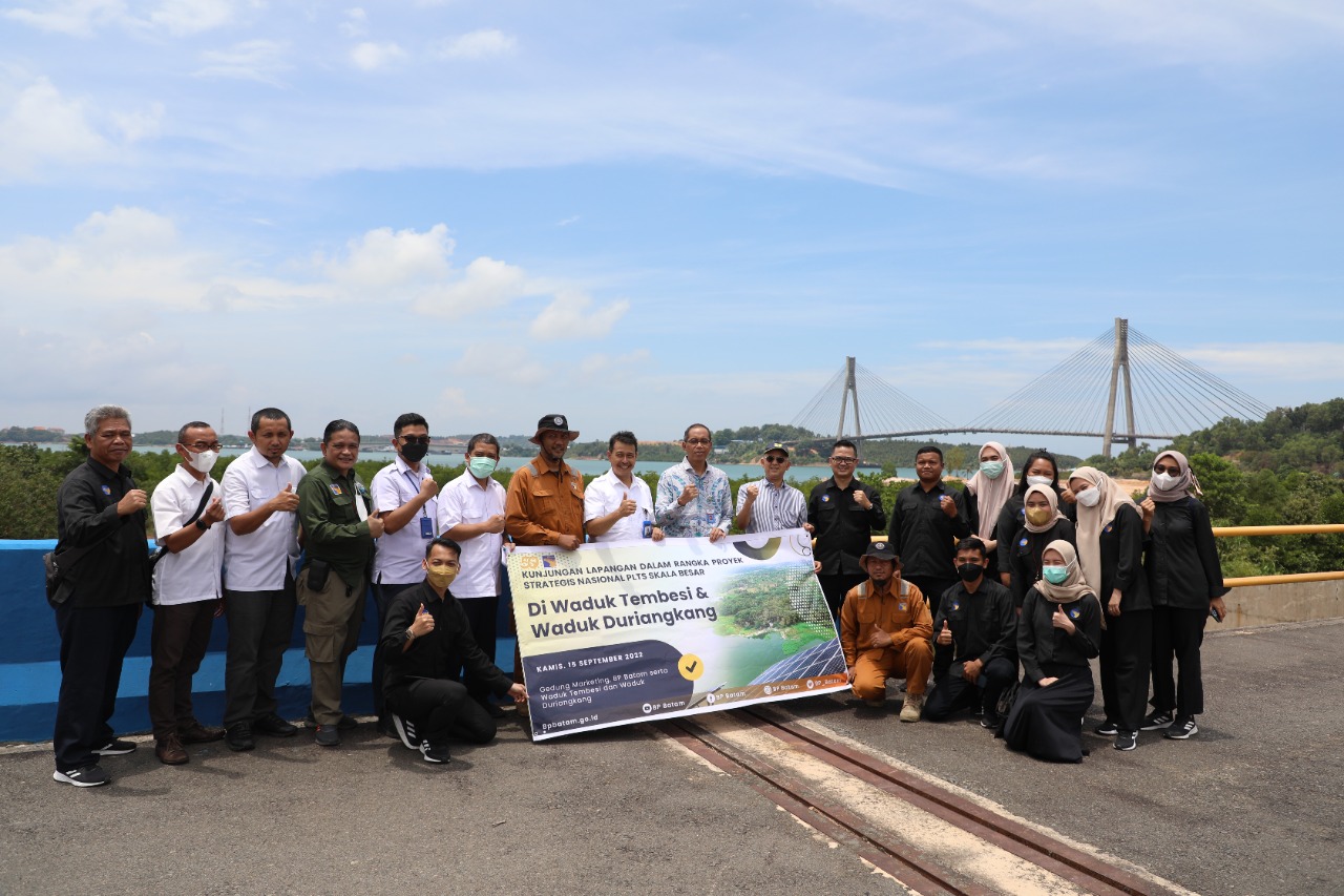 Siapkan PLTS Terapung, BP Batam Bersama Komite Keselamatan Bendungan Lakukan Kunjungan ke Lapangan (foto : hms)