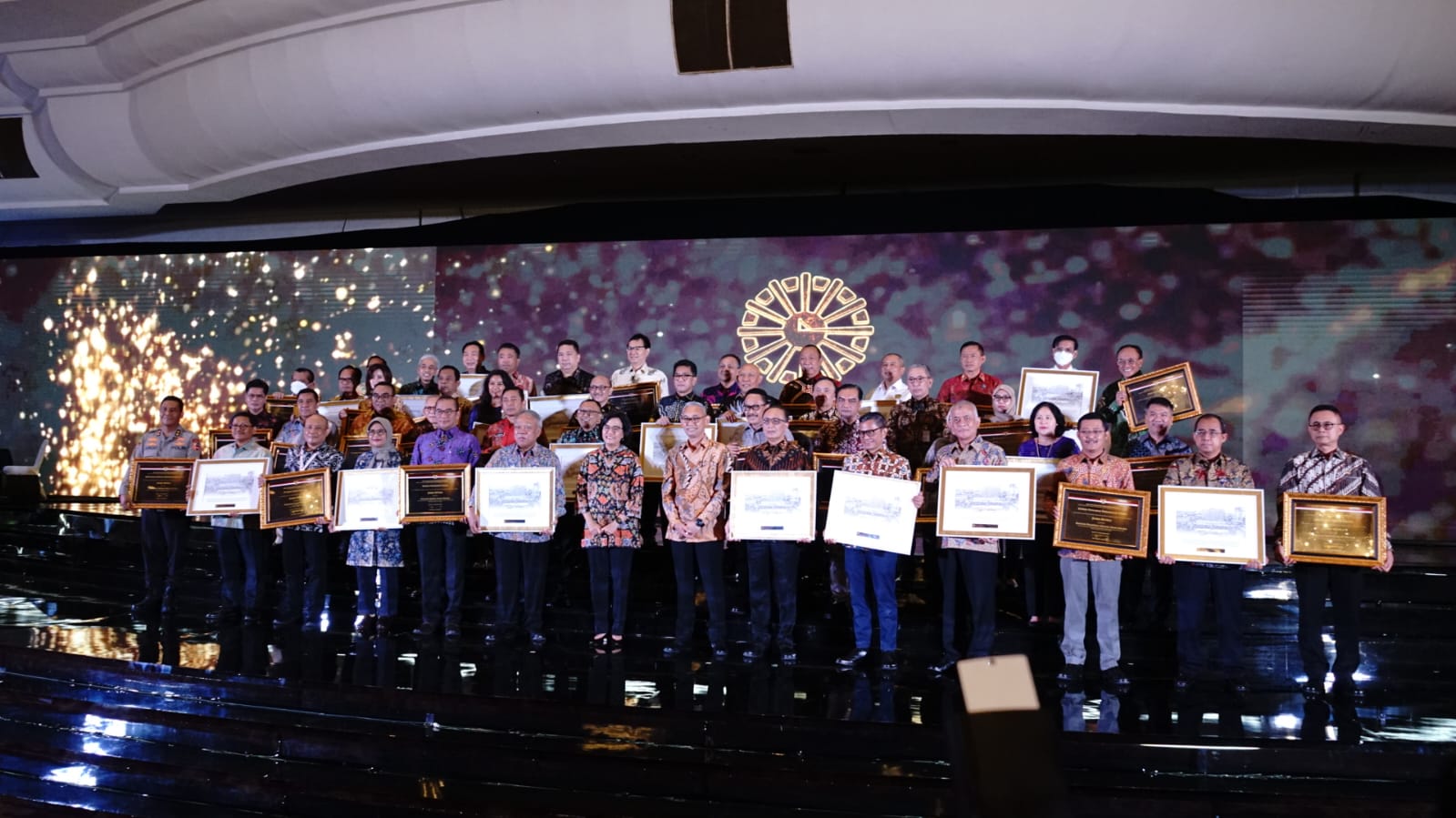 BP Batam menerima penghargaan Anugerah Reksa Bandha sebagai bentuk Apresisasi Pengelolaan Kekayaan Negara Tahun 2022 dari DJKN Kementerian Keuangan pada hari Rabu (23/11/2022). (hms)